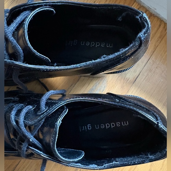 Madden Girl Women's Rileyy Loafer - Picture 4 of 6